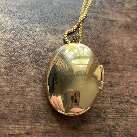 Vintage Avon Locket Necklace Gold Tone Victorian Revival Perfume Fragance Holder - Picture 8 of 12